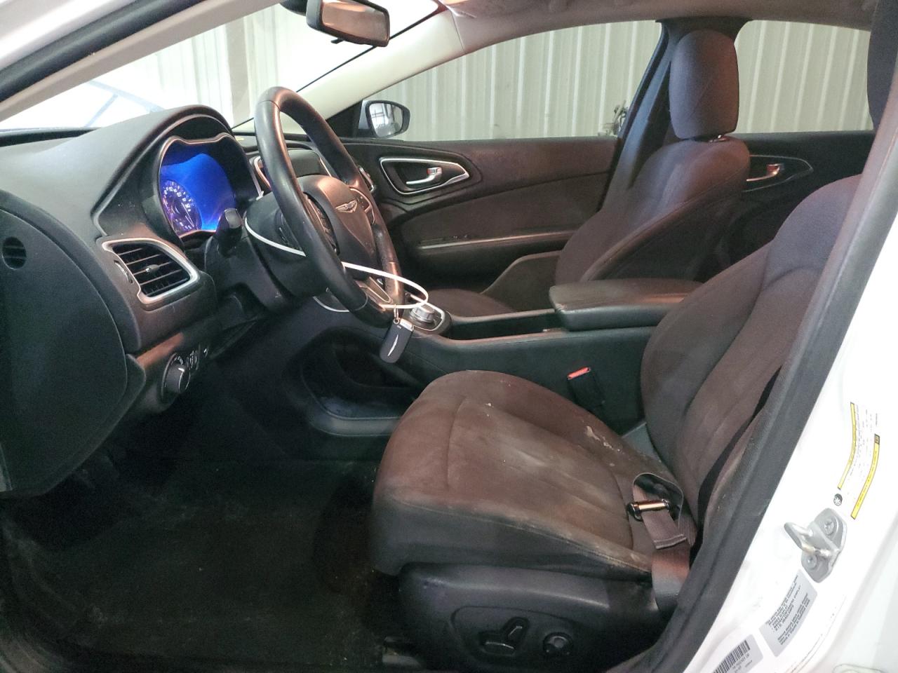 2015 Chrysler 200 - Image 7
