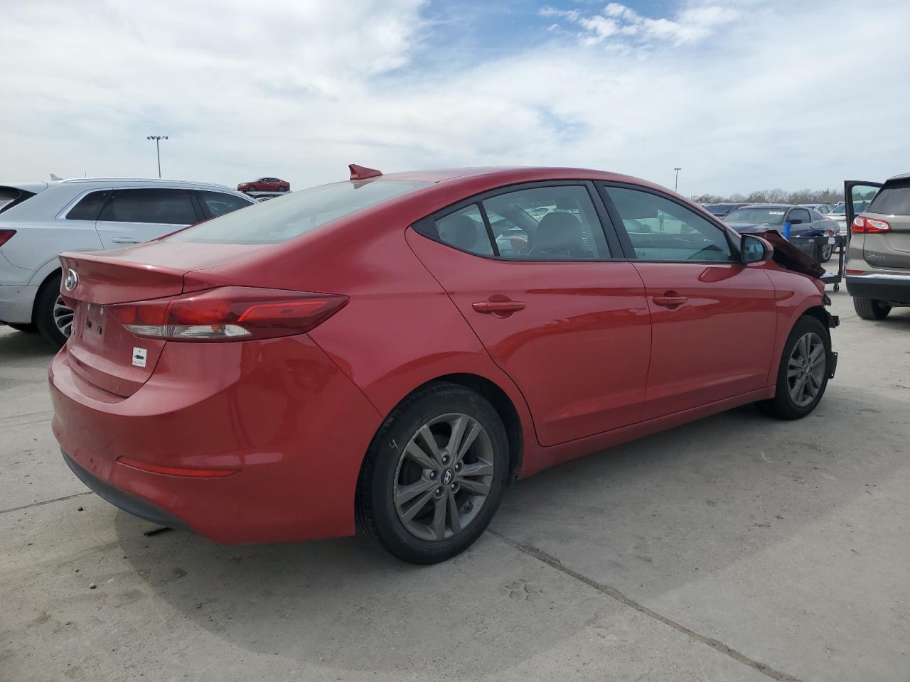 2017 Hyundai Elantra - Image 3