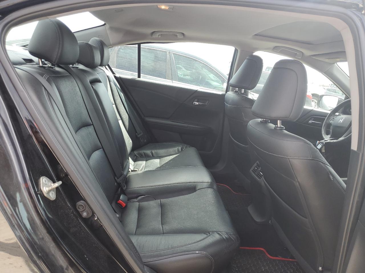 2015 Honda Accord - Image 10