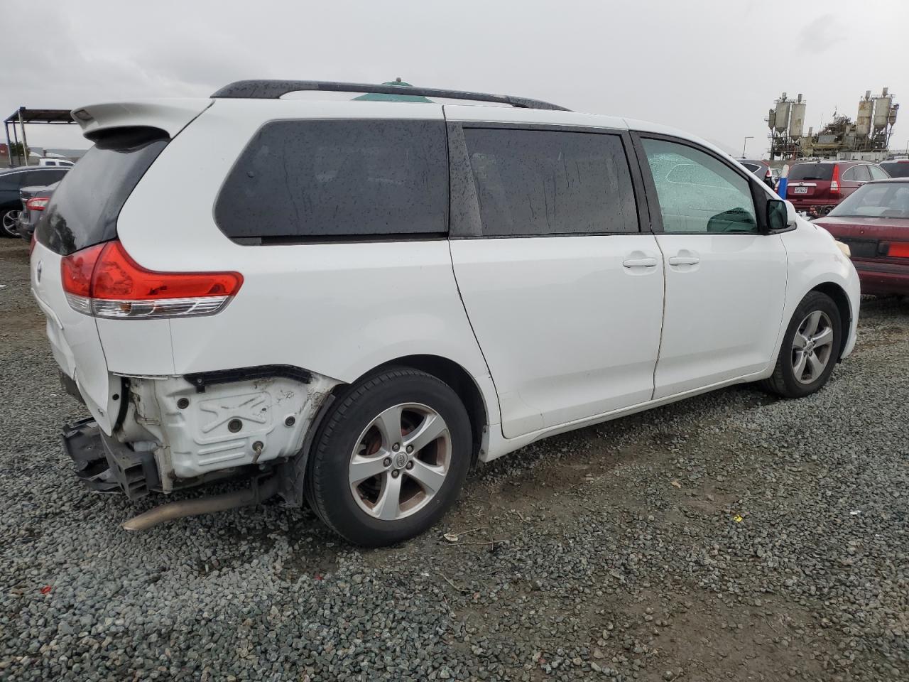 2013 Toyota Sienna - Image 3