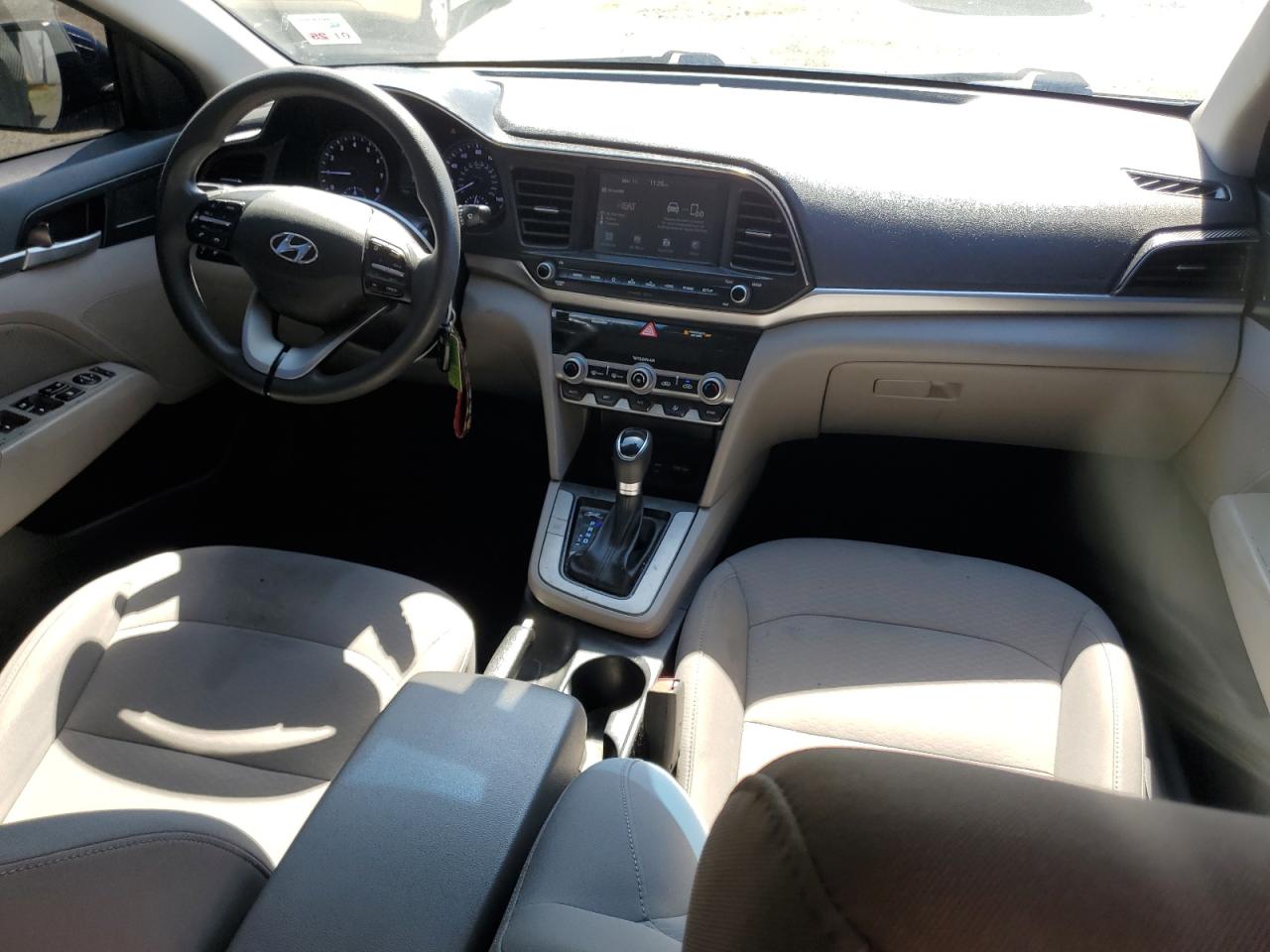 2020 Hyundai Elantra - Image 8