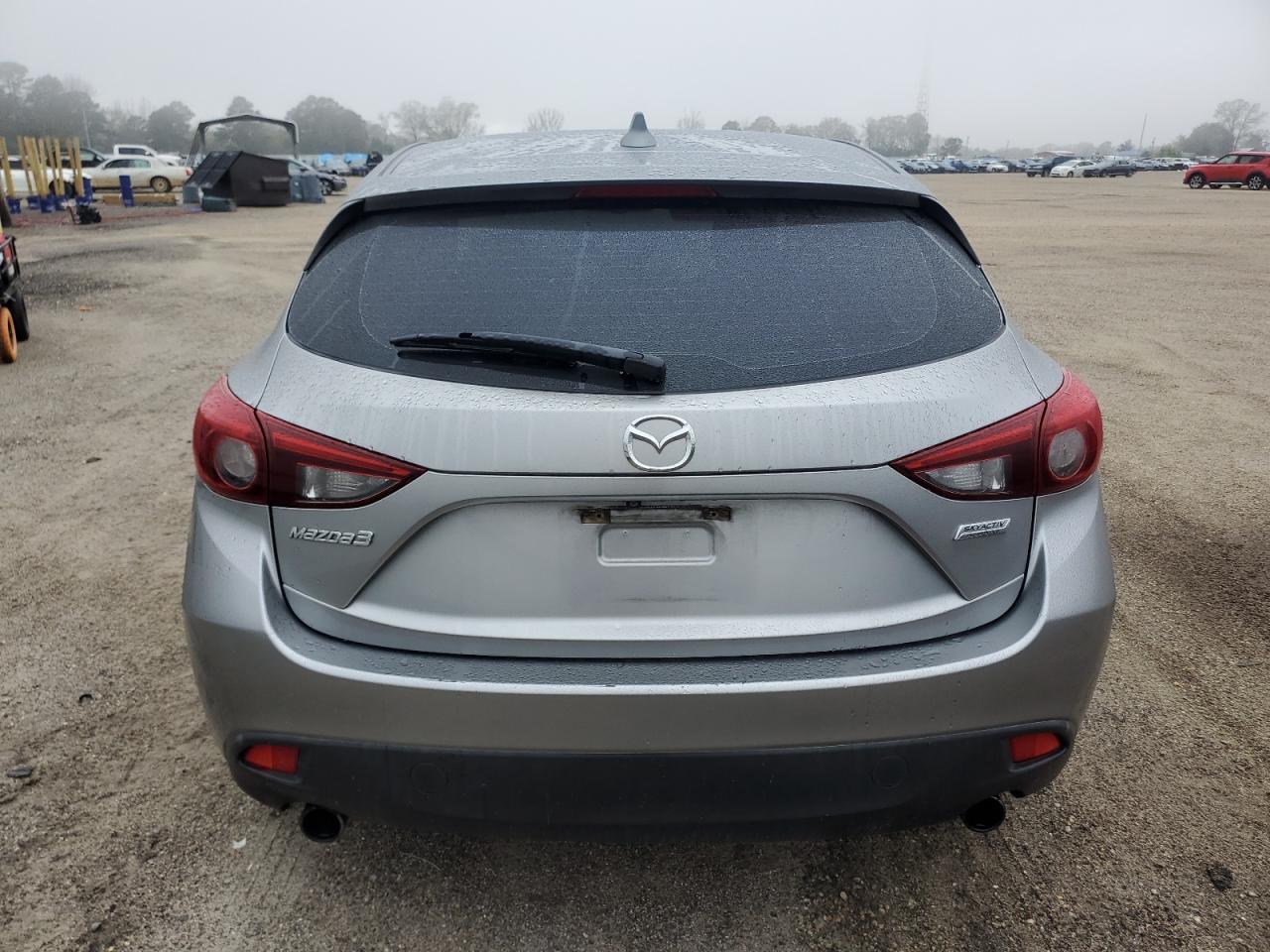 2014 Mazda 3 - Image 6