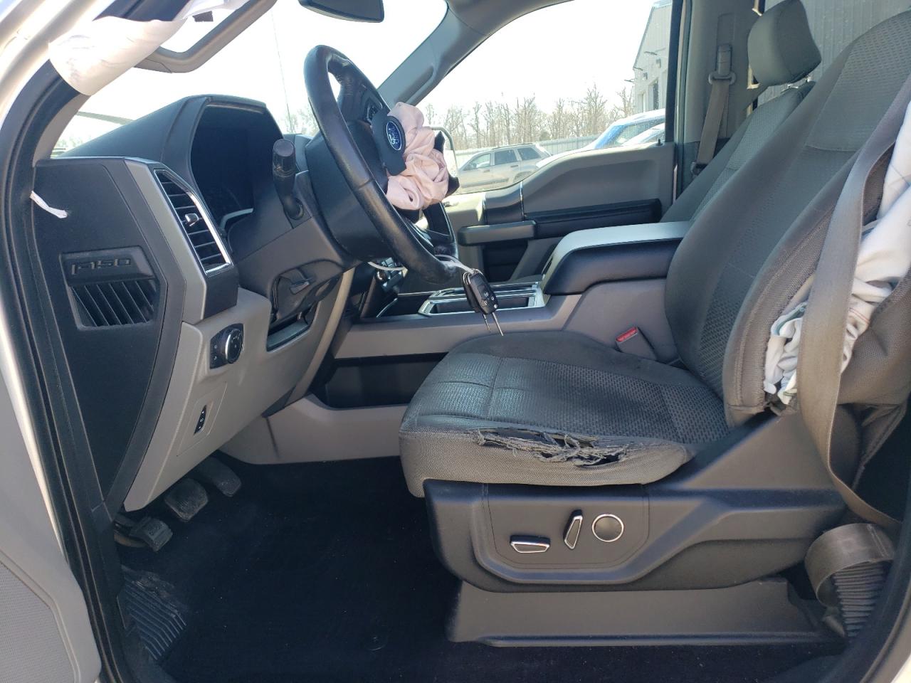 2015 Ford F-150 - Image 7