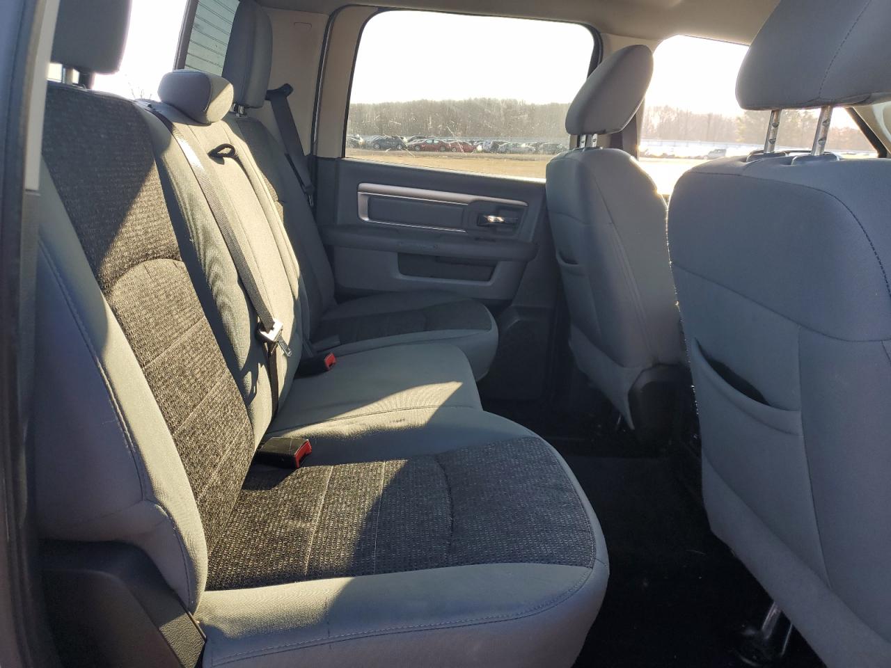 2014 RAM 3500 - Image 11