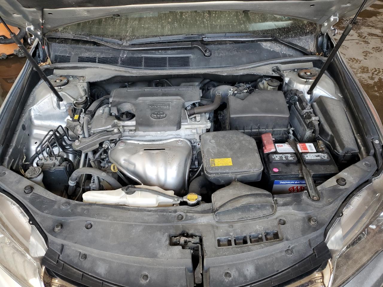2015 Toyota Camry - Image 11