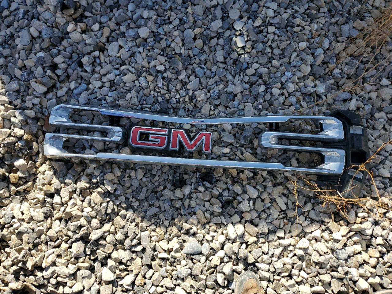 2021 GMC Sierra - Image 12