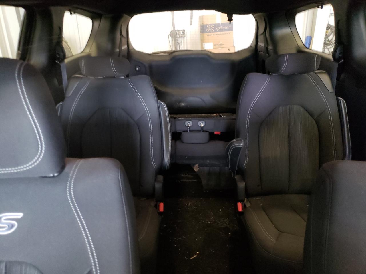 2019 Chrysler Pacifica - Image 10