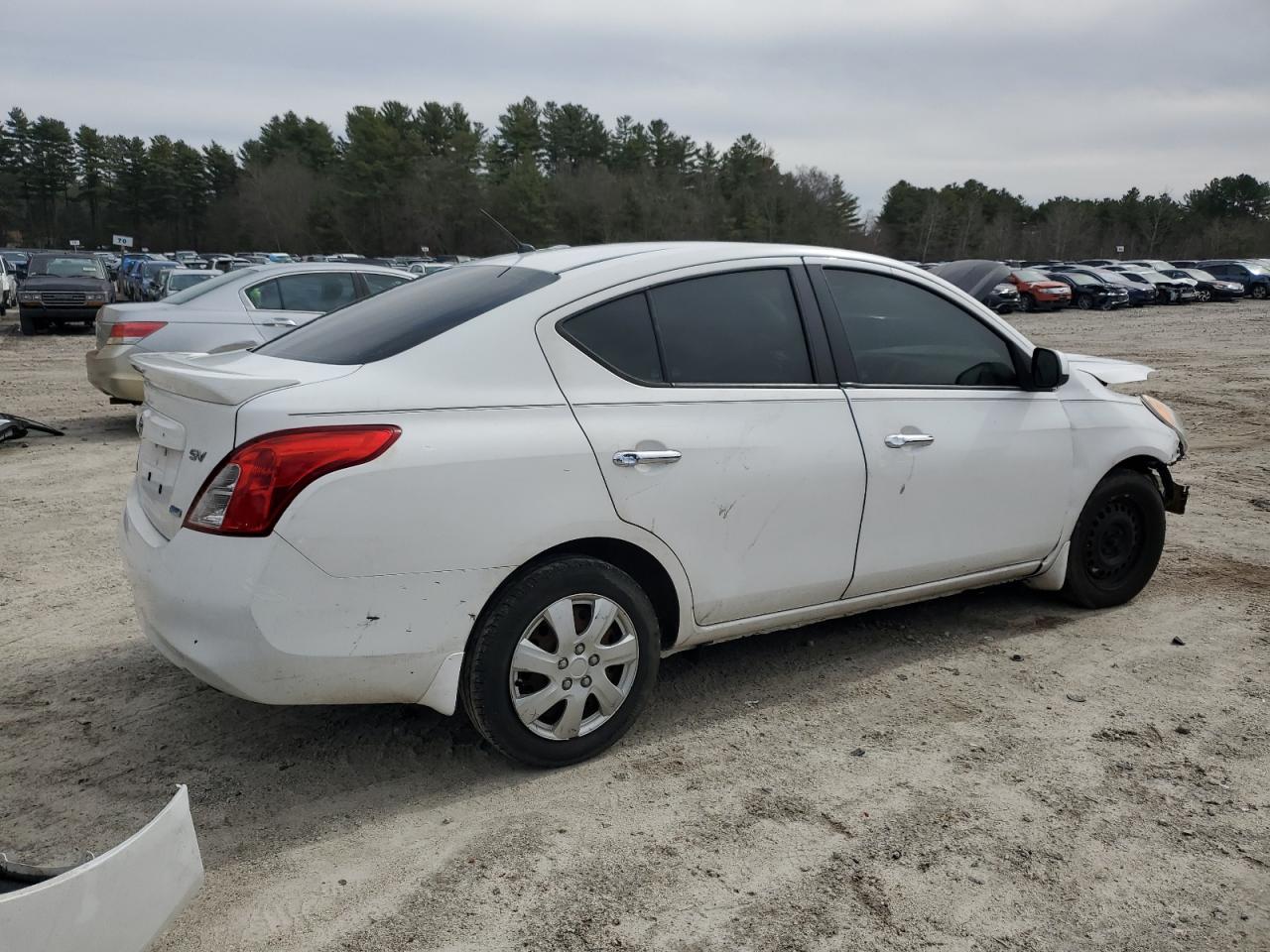 2013 Nissan Versa - Image 3
