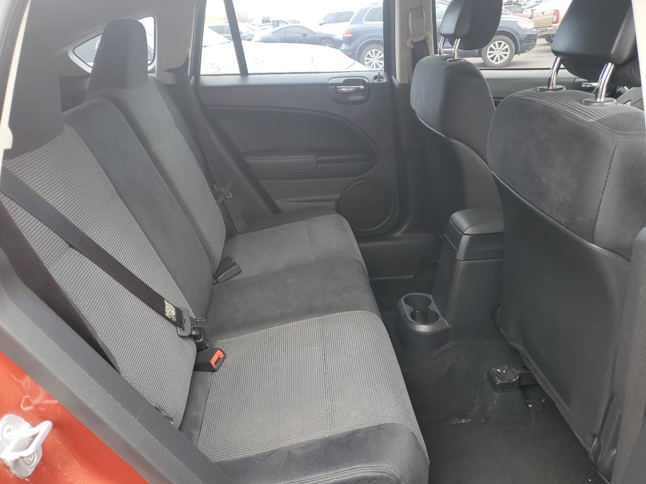 2010 Dodge Caliber - Image 11