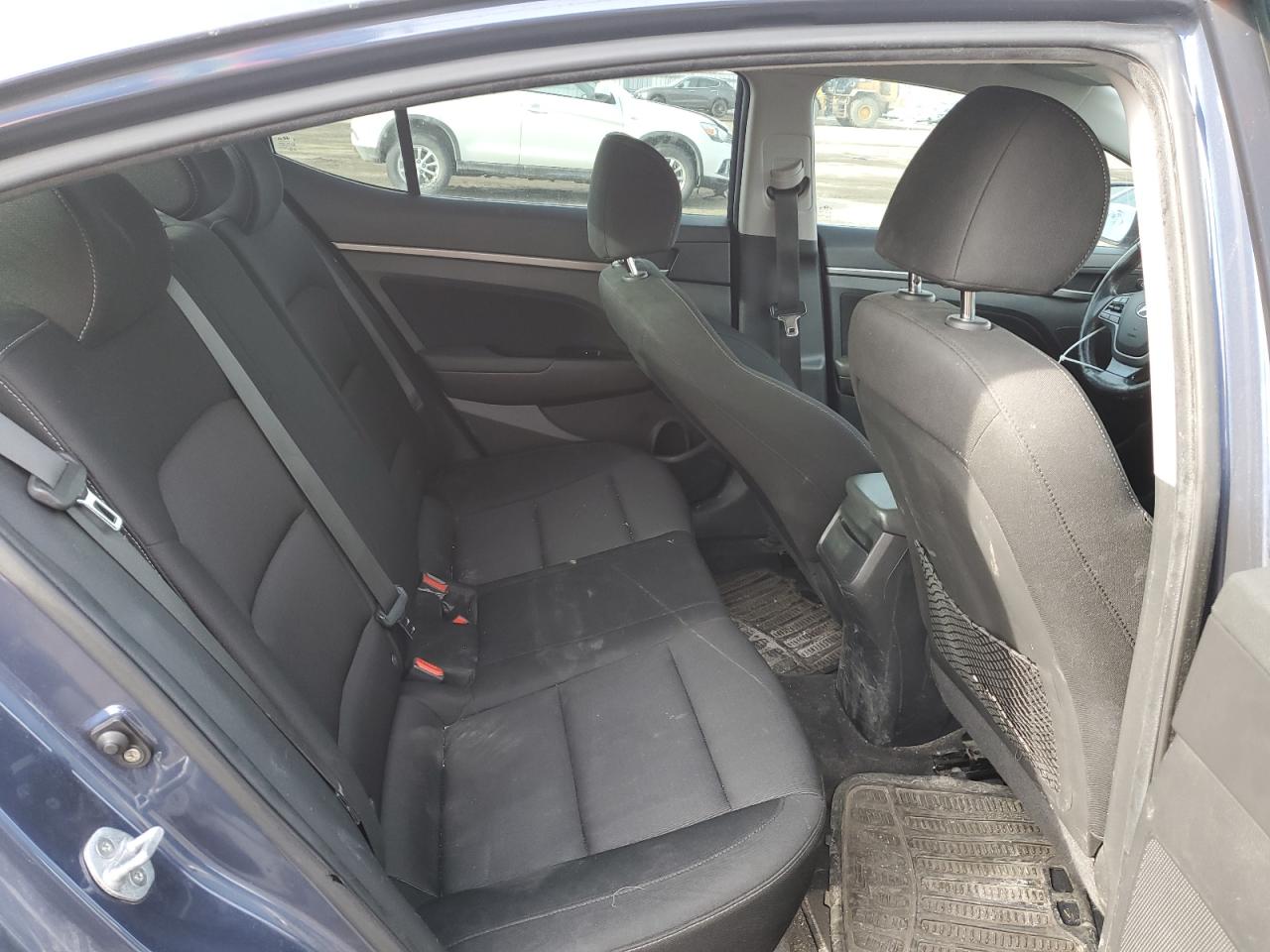 2018 Hyundai Elantra - Image 10