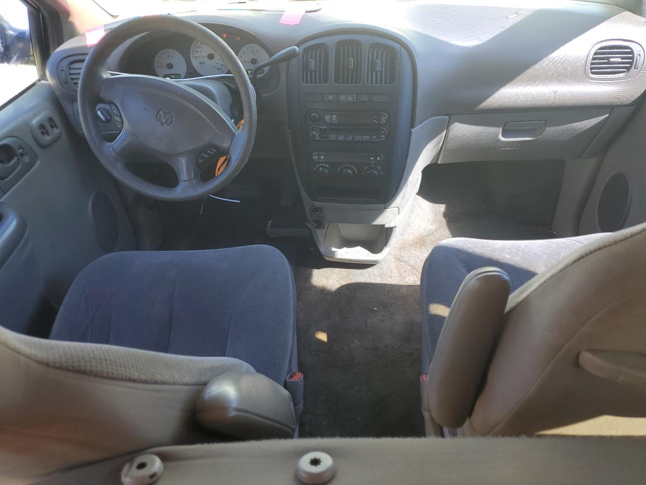 2002 Dodge Caravan - Image 8