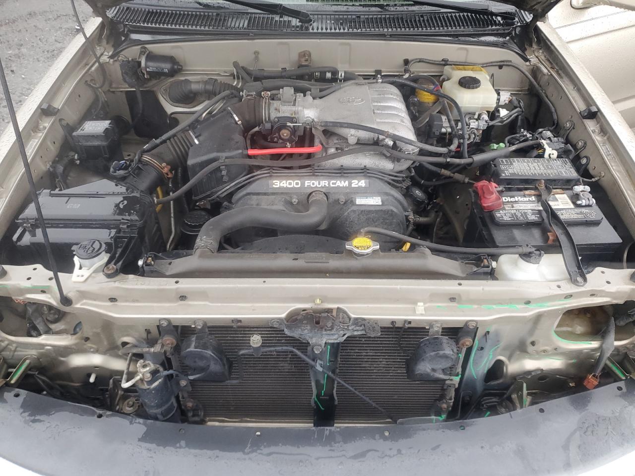 2002 Toyota 4Runner - Image 12