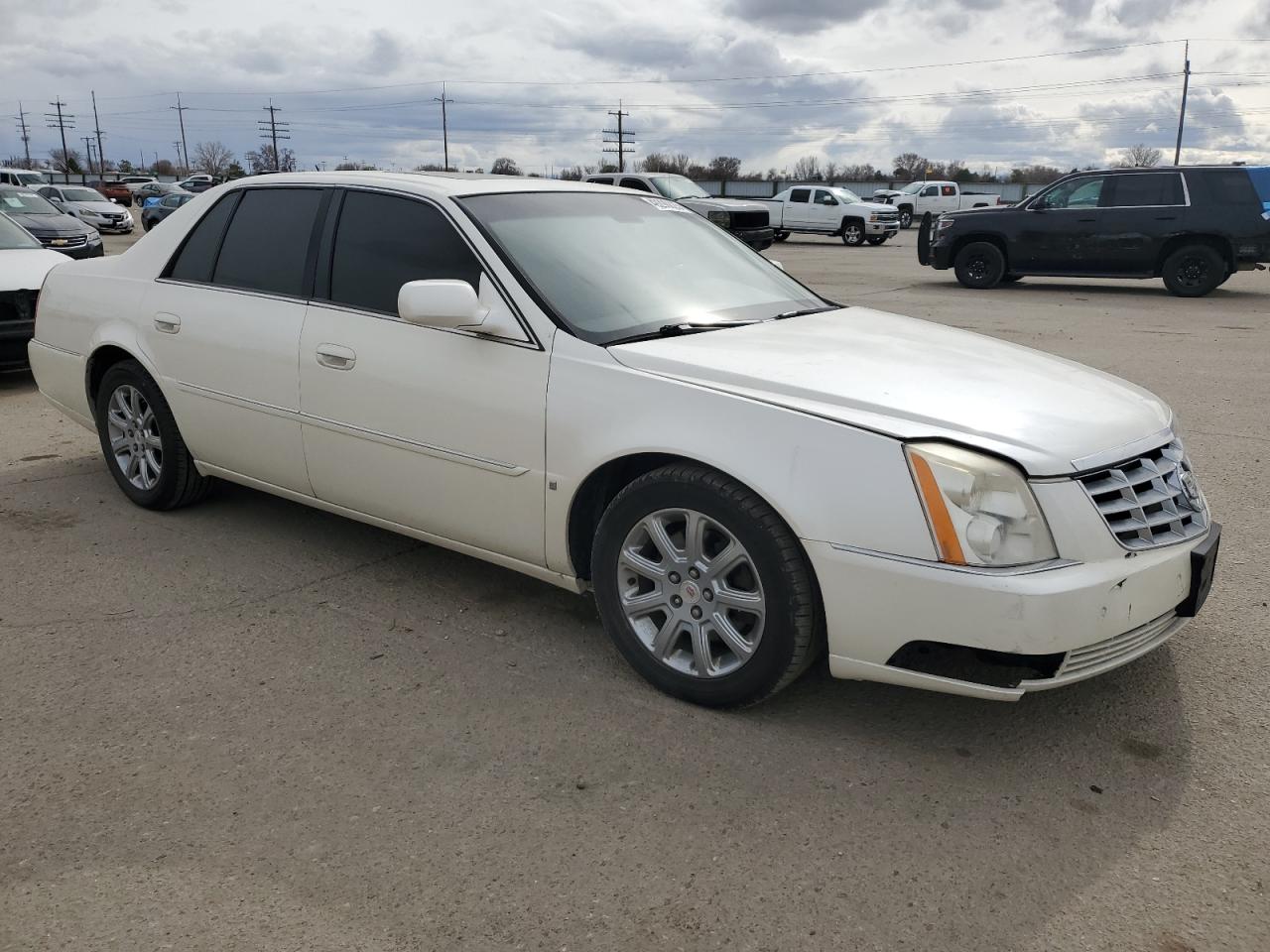 2008 Cadillac DTS - Image 4