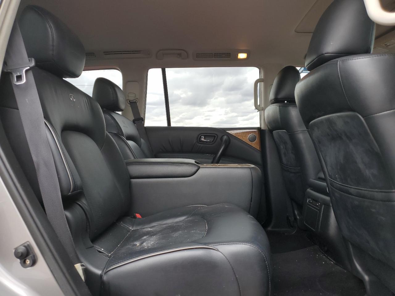 2011 Infiniti QX56 - Image 11