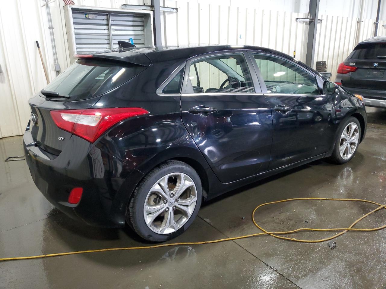 2013 Hyundai Elantra - Image 3
