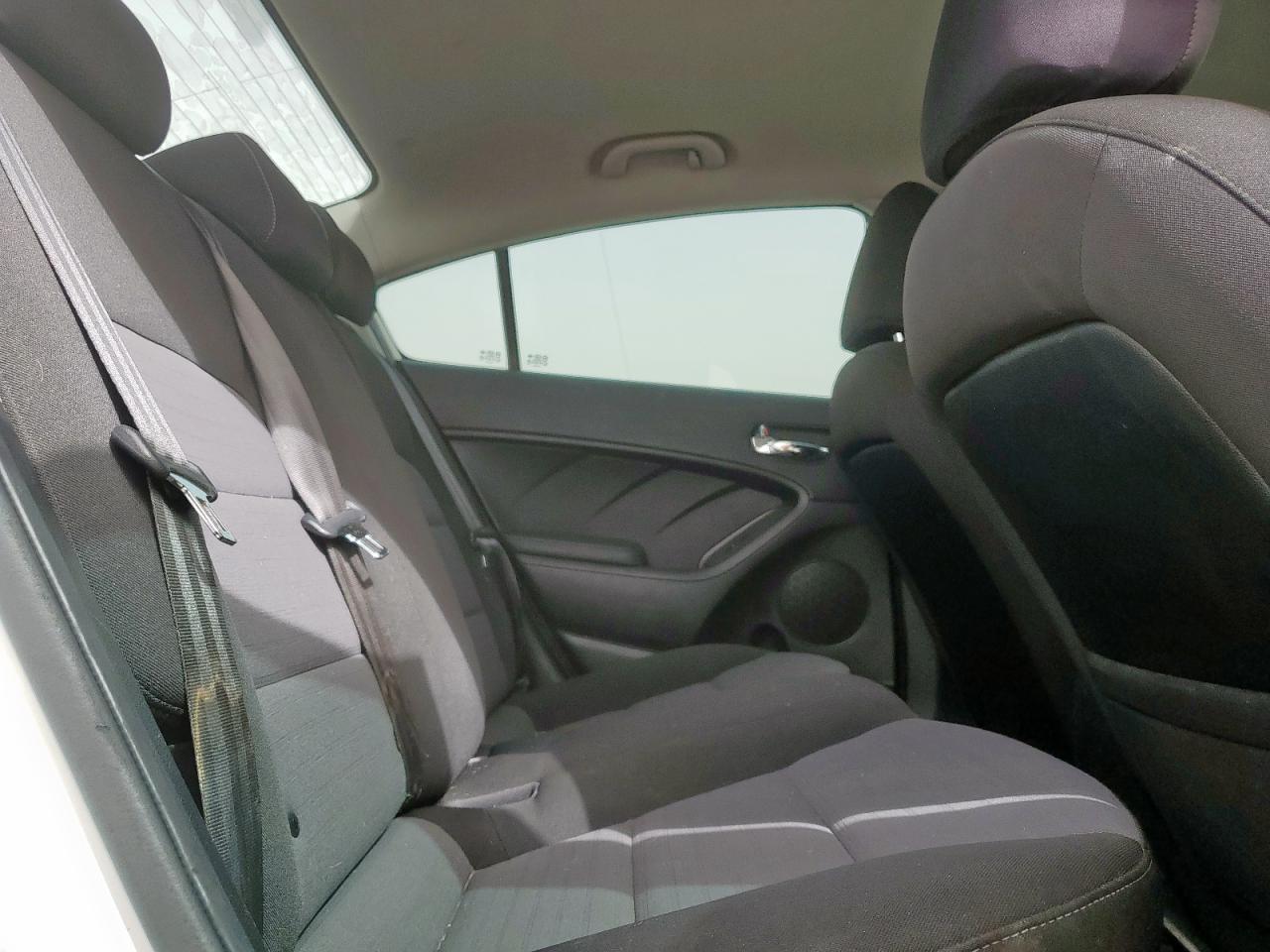 2018 Kia Forte - Image 10