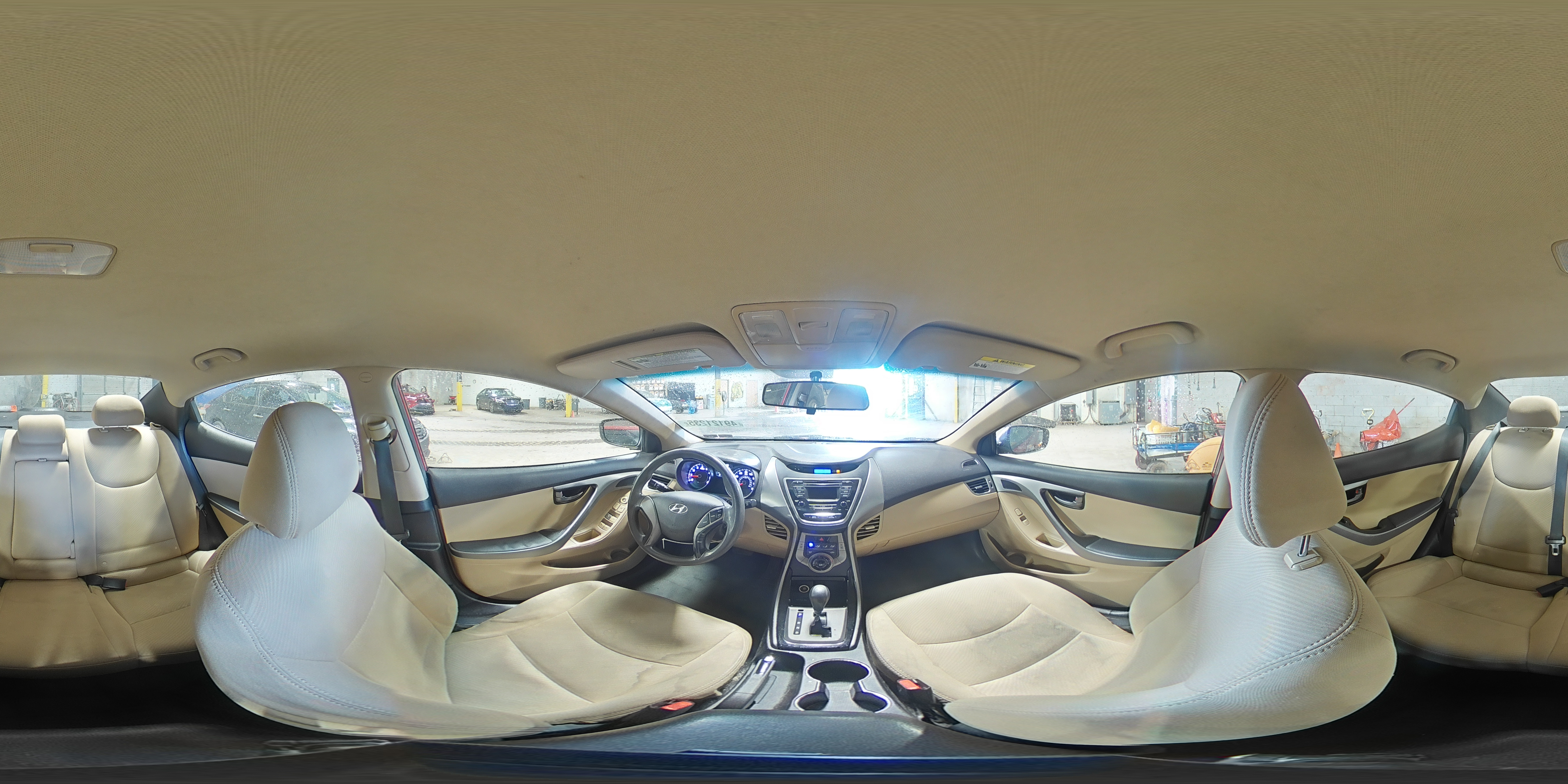 2013 Hyundai Elantra - Image 15