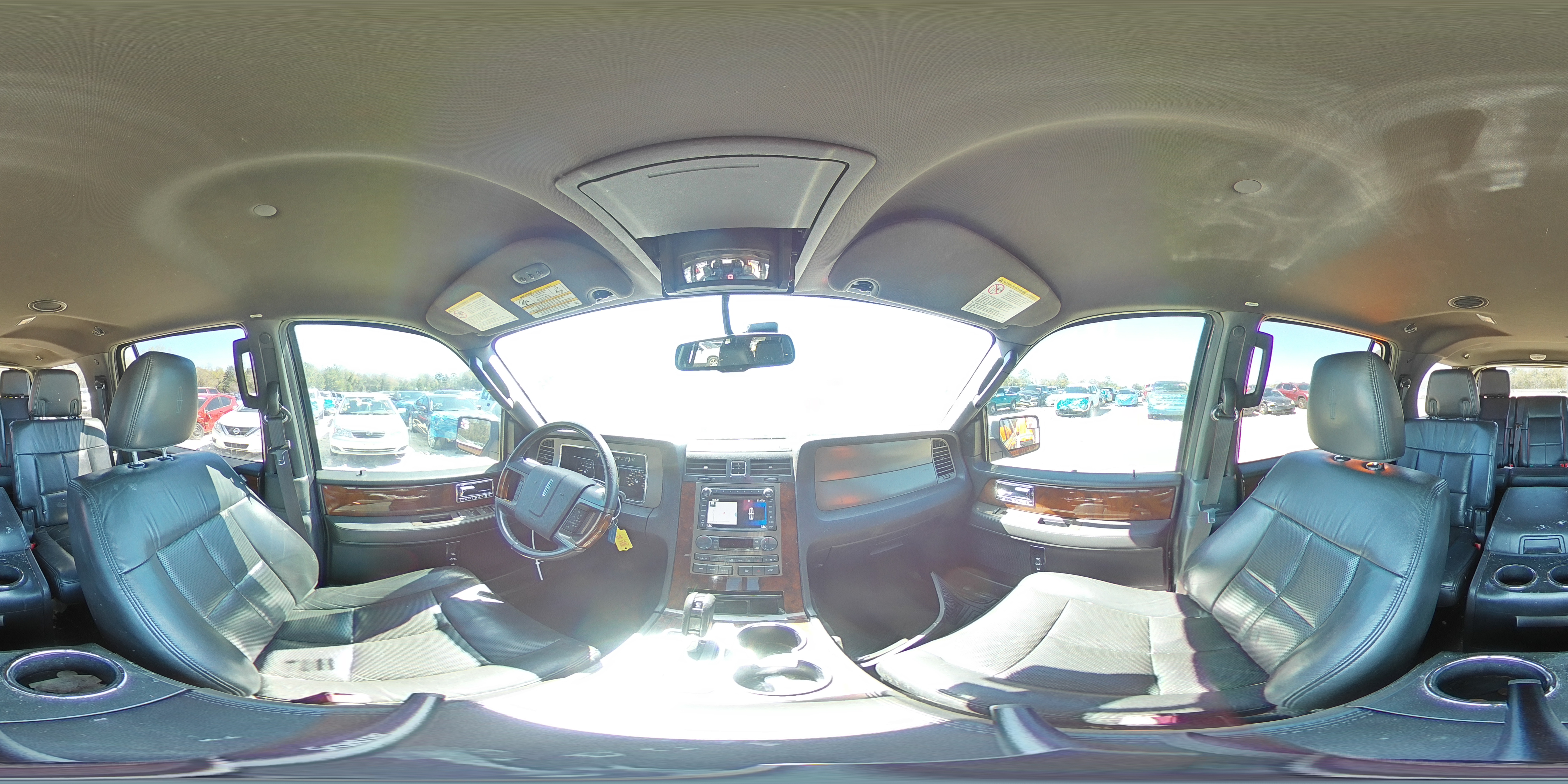 2014 Lincoln Navigator - Image 14