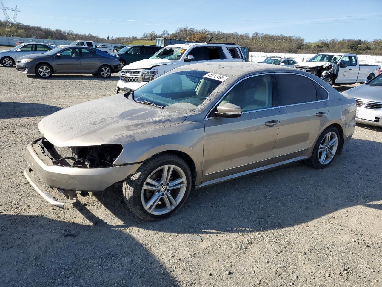 2015 Volkswagen Passat - Image 1