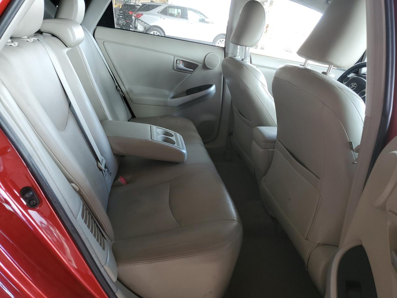 2011 Toyota Prius - Image 10