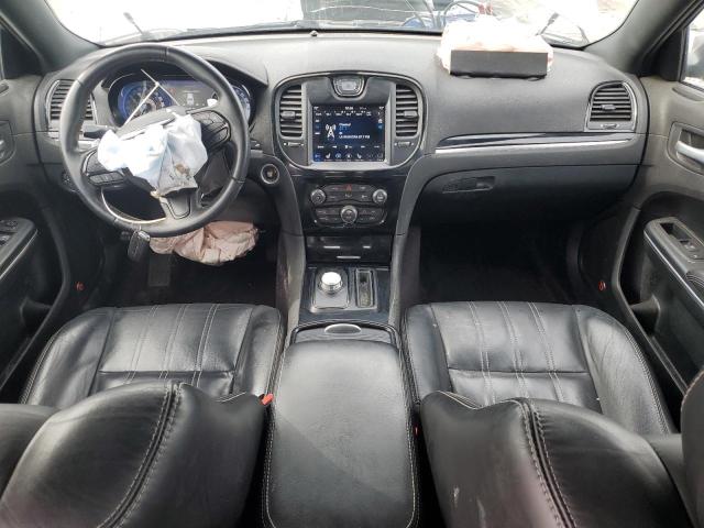  CHRYSLER 300 2018 Srebrny