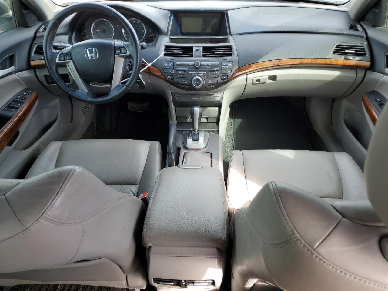 2011 Honda Accord - Image 8