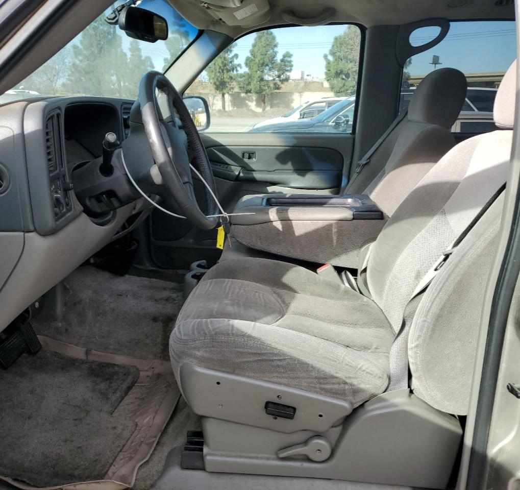 2003 Chevrolet Suburban C1500 VIN: 1GNEC16T33J126329 Lot: 47325335