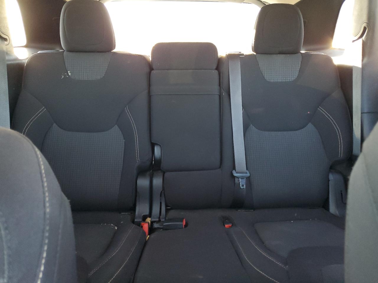 2016 Jeep Grand Cherokee - Image 10