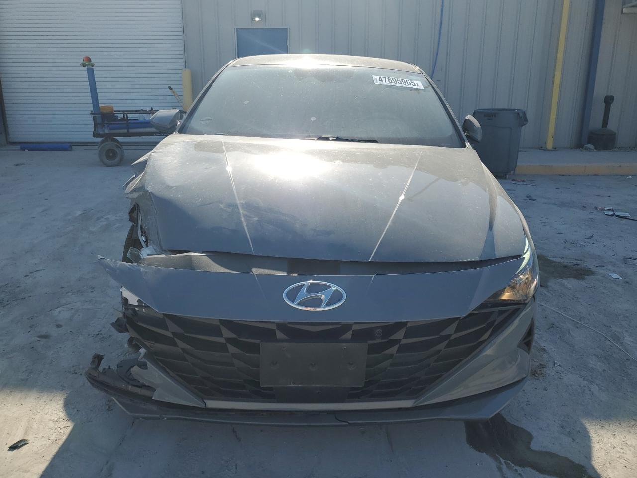 2021 Hyundai Elantra - Image 5