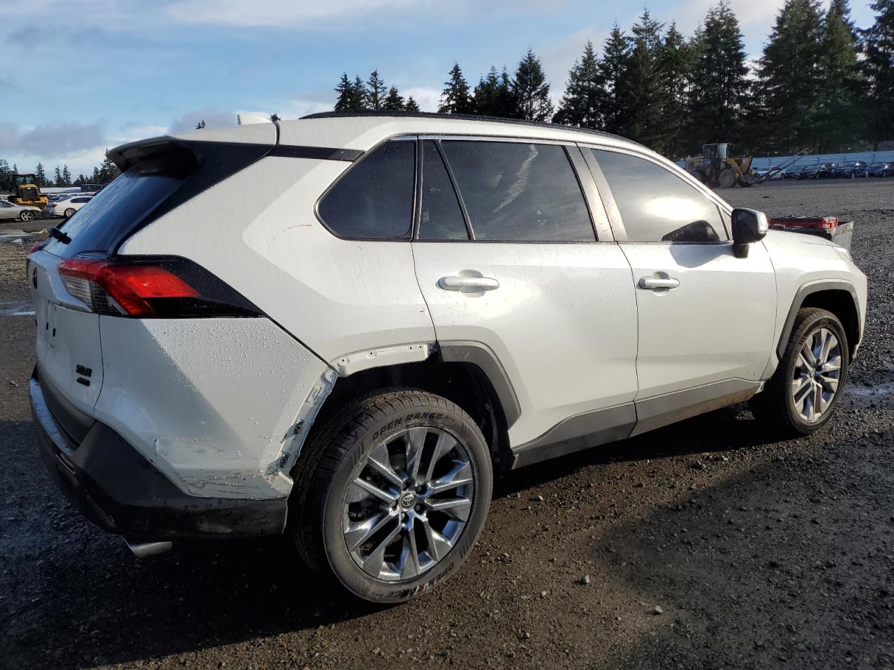2022 Toyota RAV 4 - Image 3