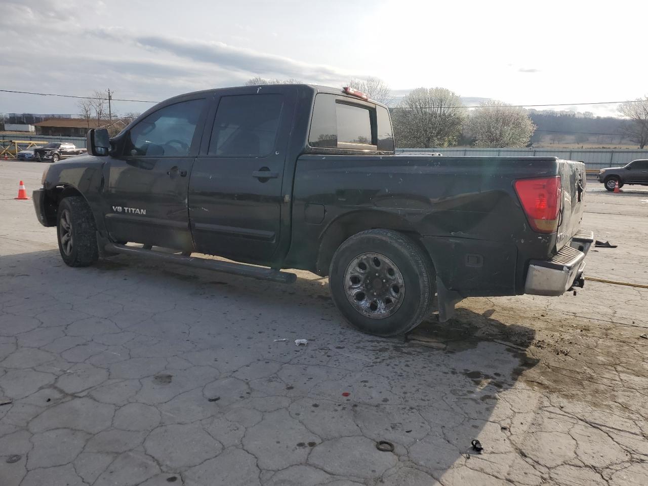 2012 Nissan Titan - Image 2