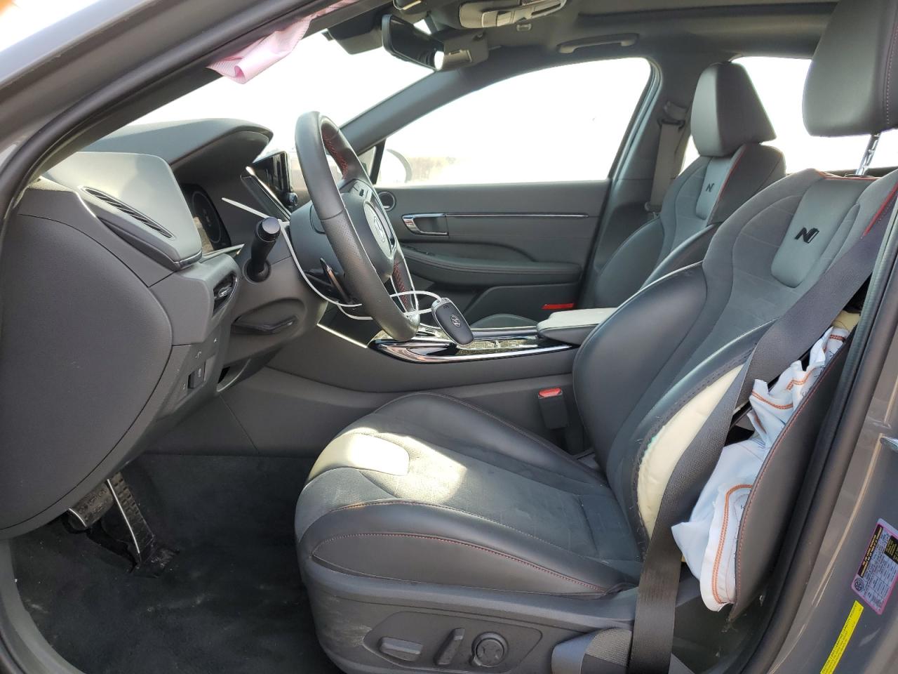 2022 Hyundai Sonata - Image 7