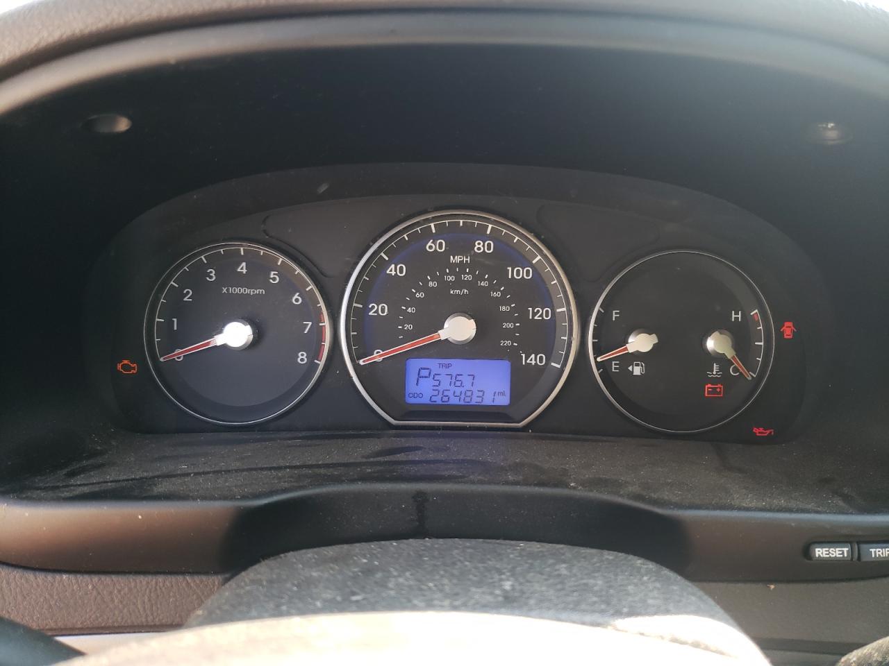 2011 Hyundai Santa Fe - Image 9