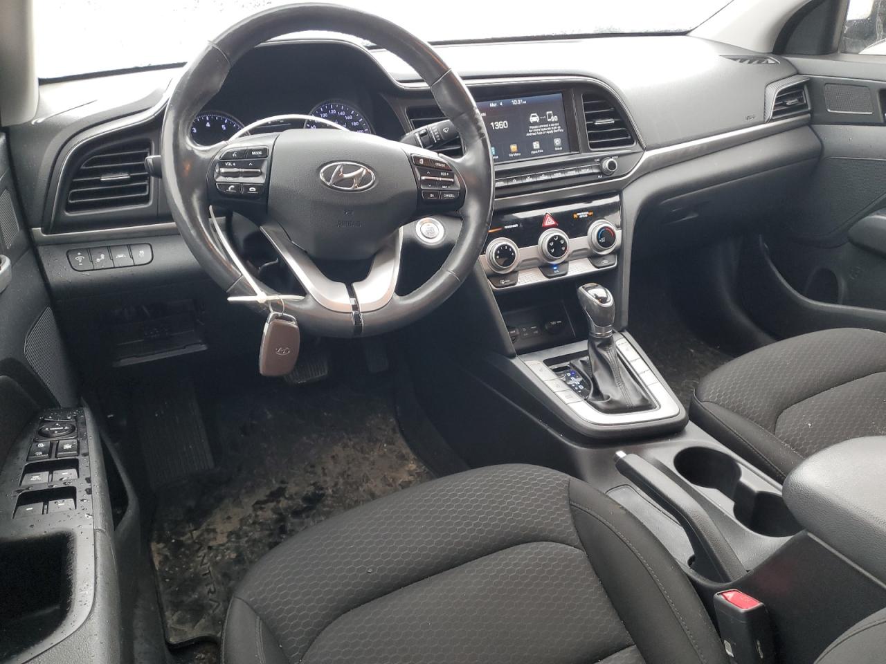 2019 Hyundai Elantra - Image 8