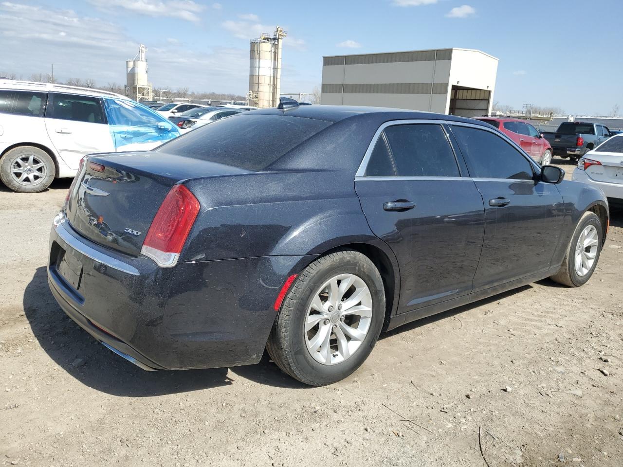 2015 Chrysler 300 - Image 3