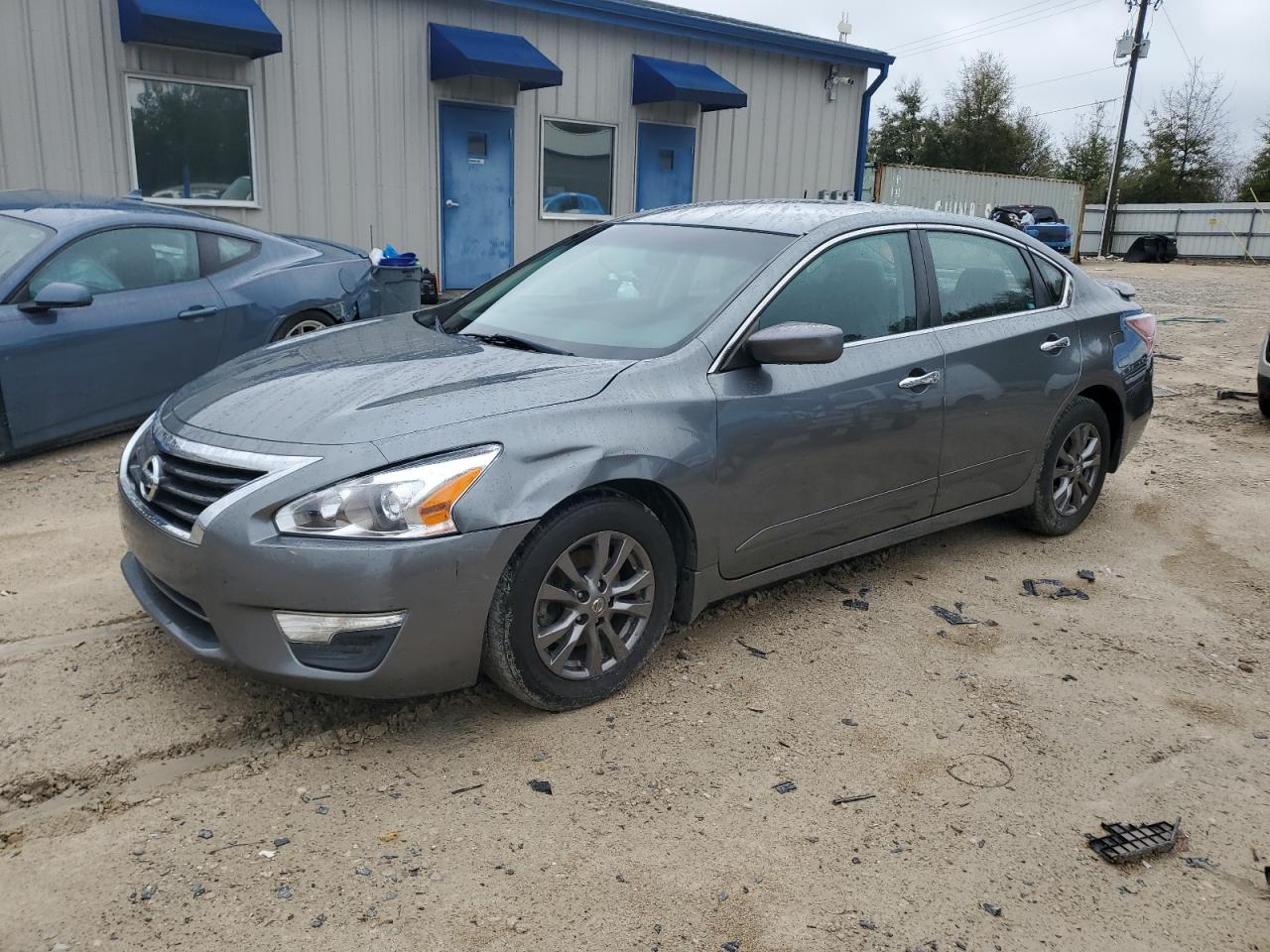 2015 Nissan Altima - Image 1