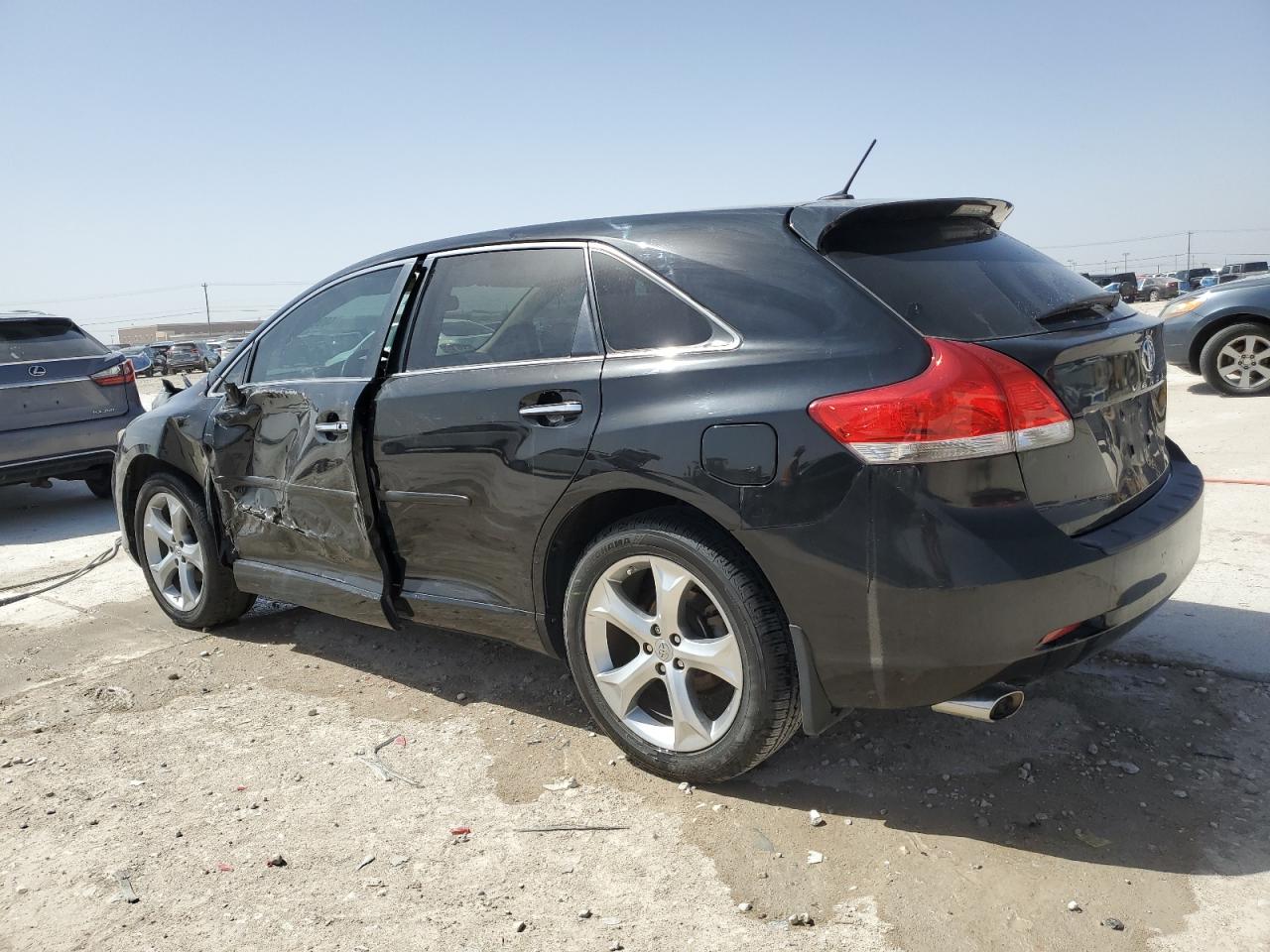2009 Toyota Venza - Image 2