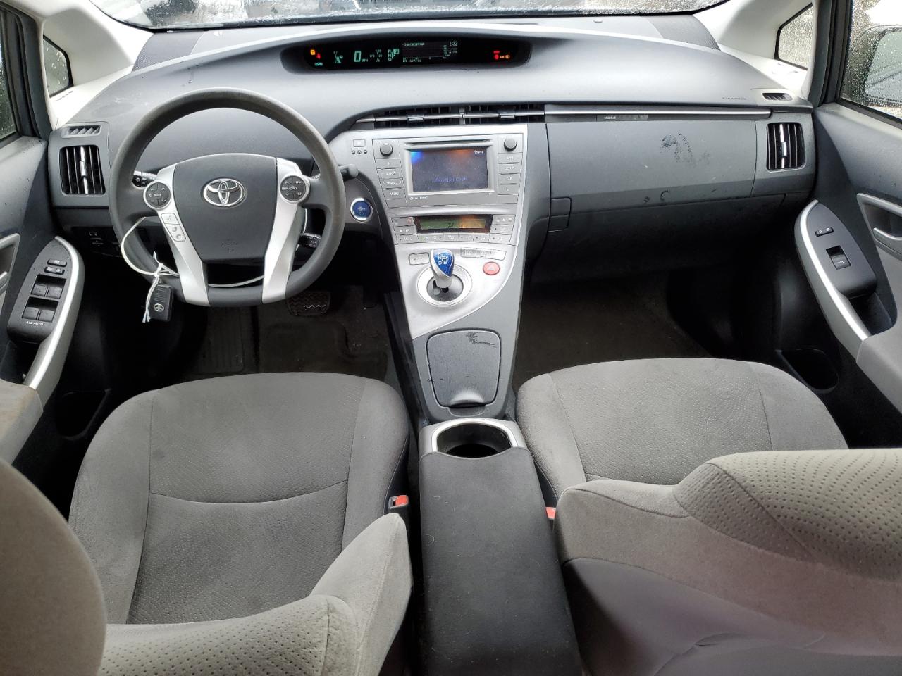 2015 Toyota Prius - Image 8
