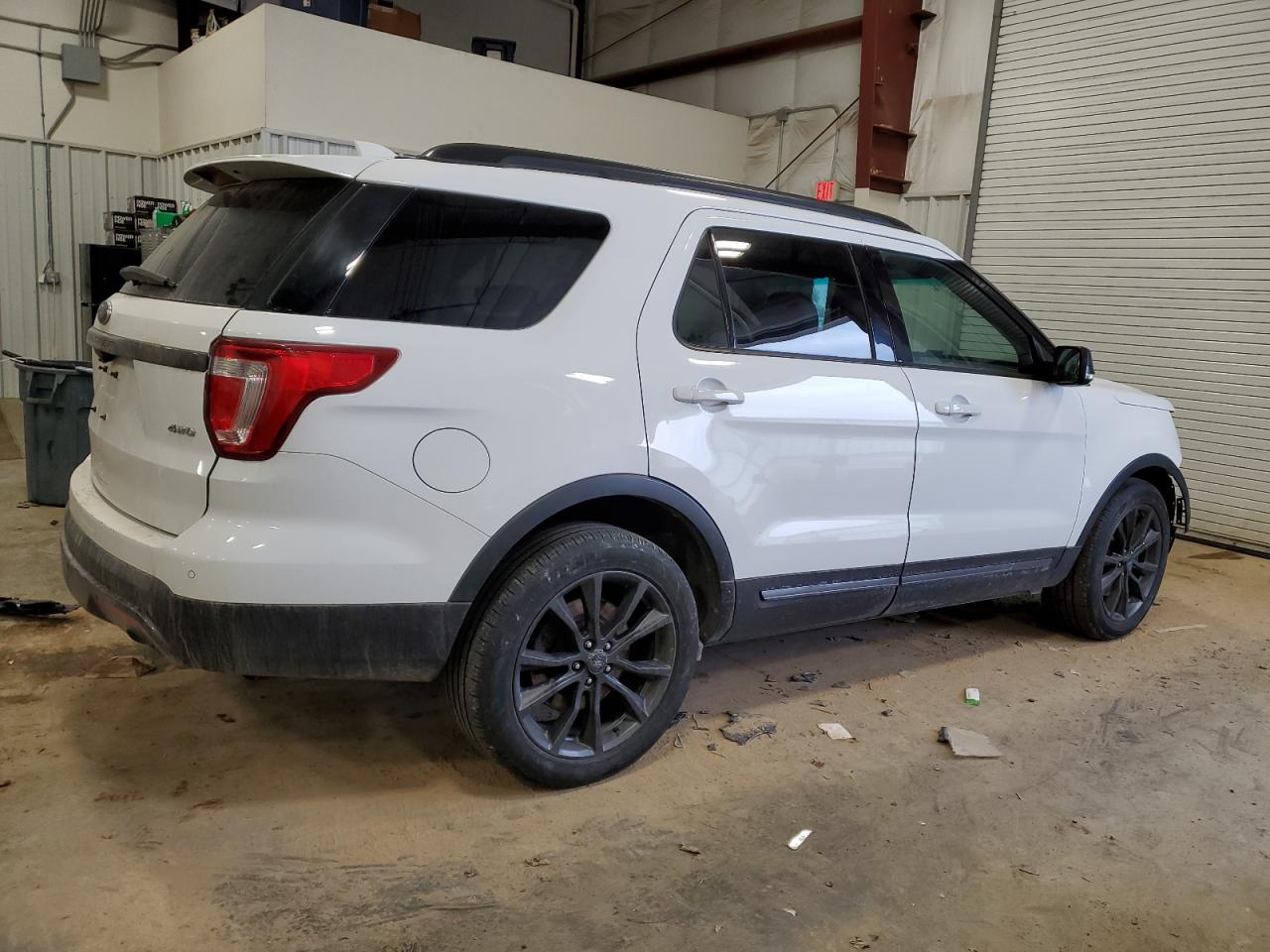 2017 Ford Explorer - Image 3