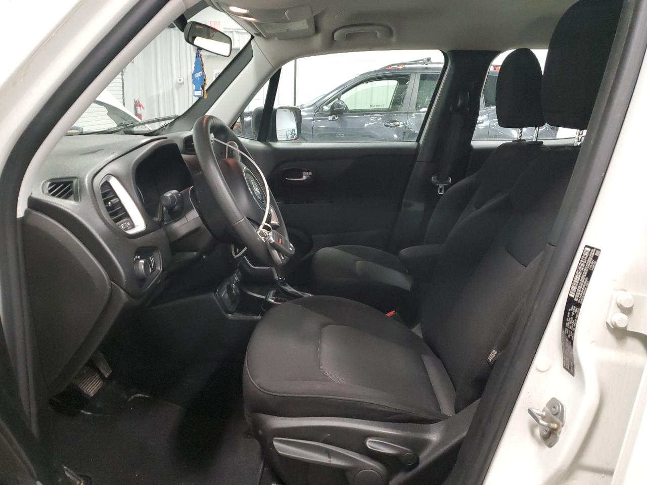 2019 Jeep Renegade - Image 7