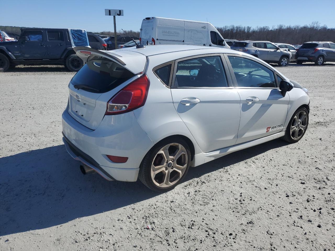 2015 Ford Fiesta - Image 3