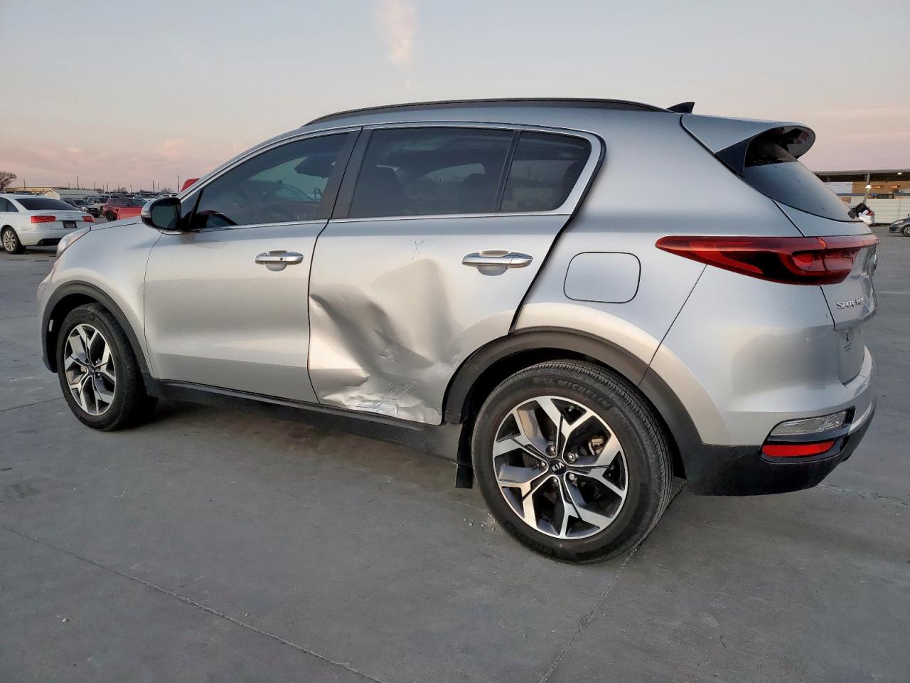 2022 Kia Sportage - Image 2
