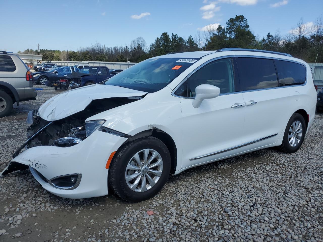 2018 Chrysler Pacifica - Image 1
