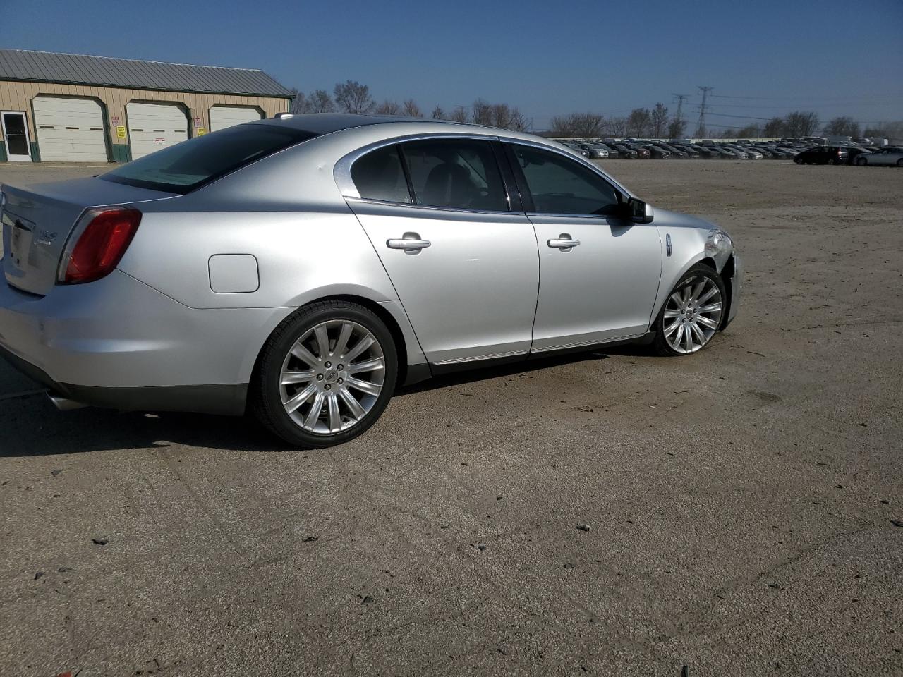 2010 Lincoln MKS - Image 3