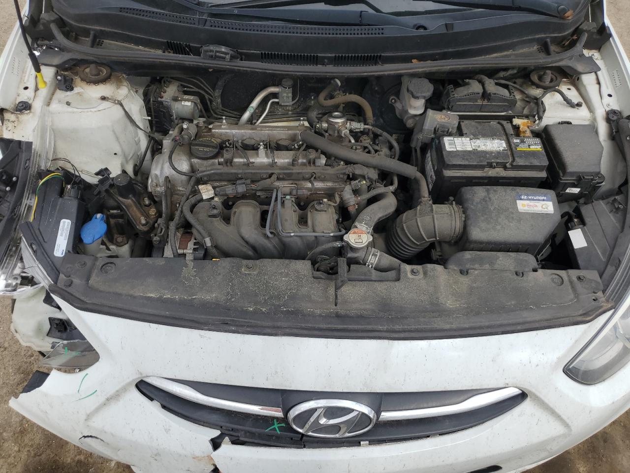 2015 Hyundai Accent - Image 12