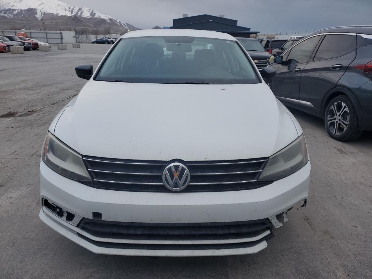 2015 Volkswagen Jetta - Image 5