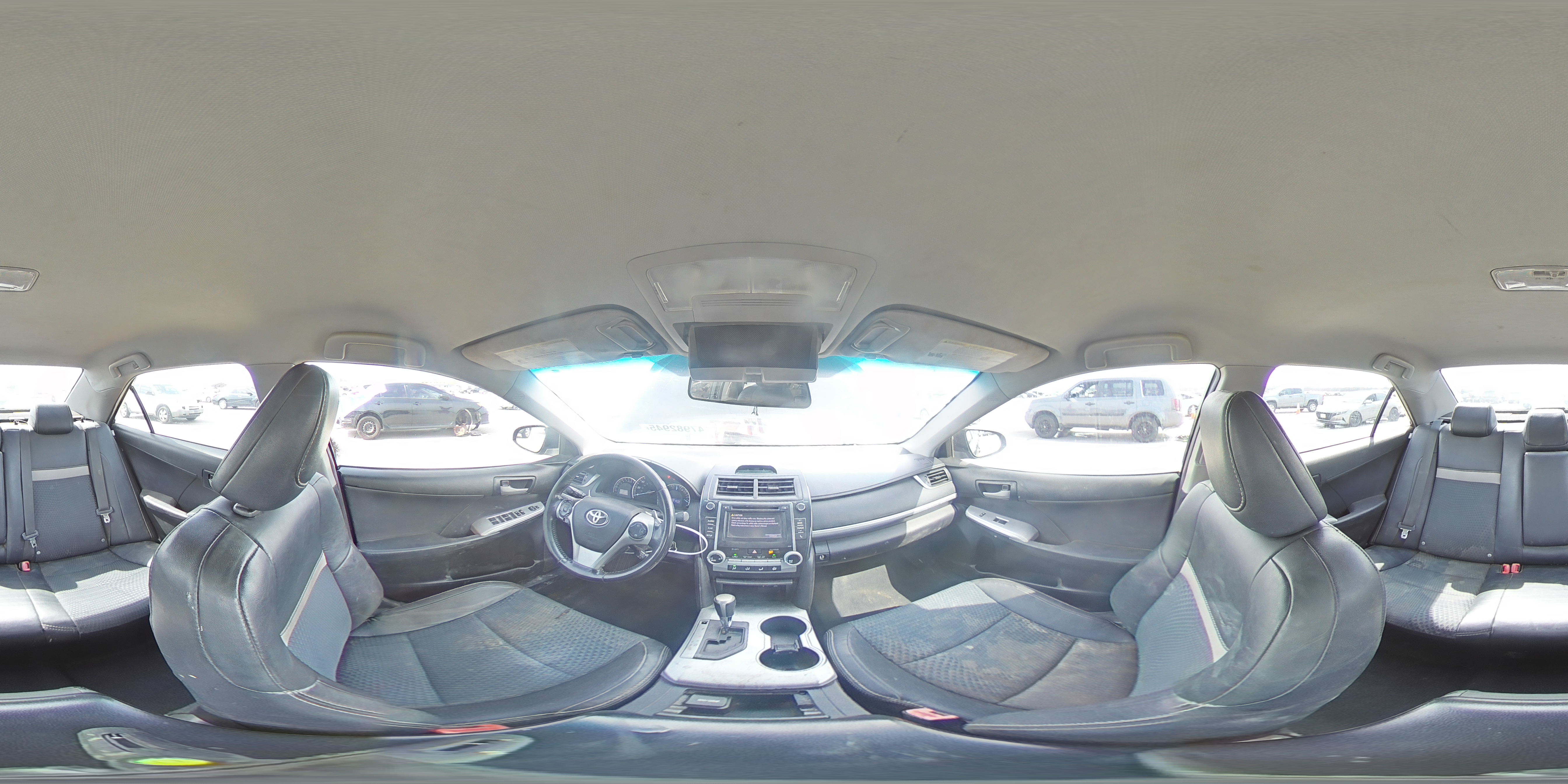 2014 Toyota Camry - Image 14