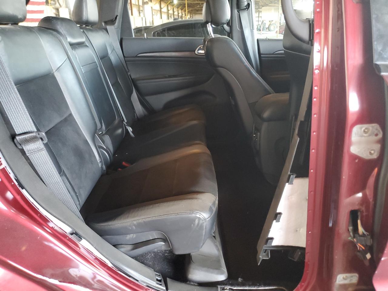 2017 Jeep Grand Cherokee - Image 10