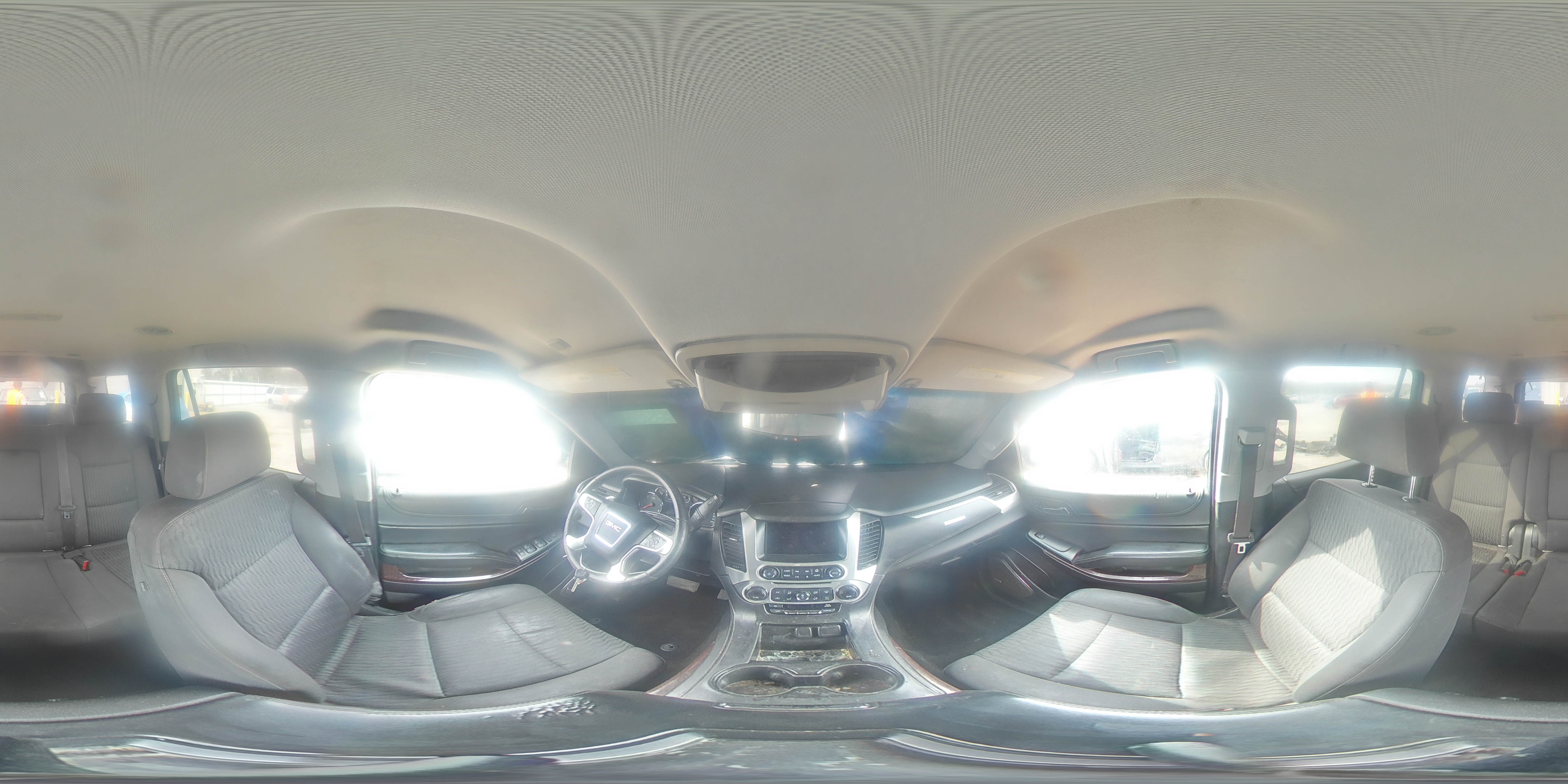 2016 GMC Yukon - Image 16