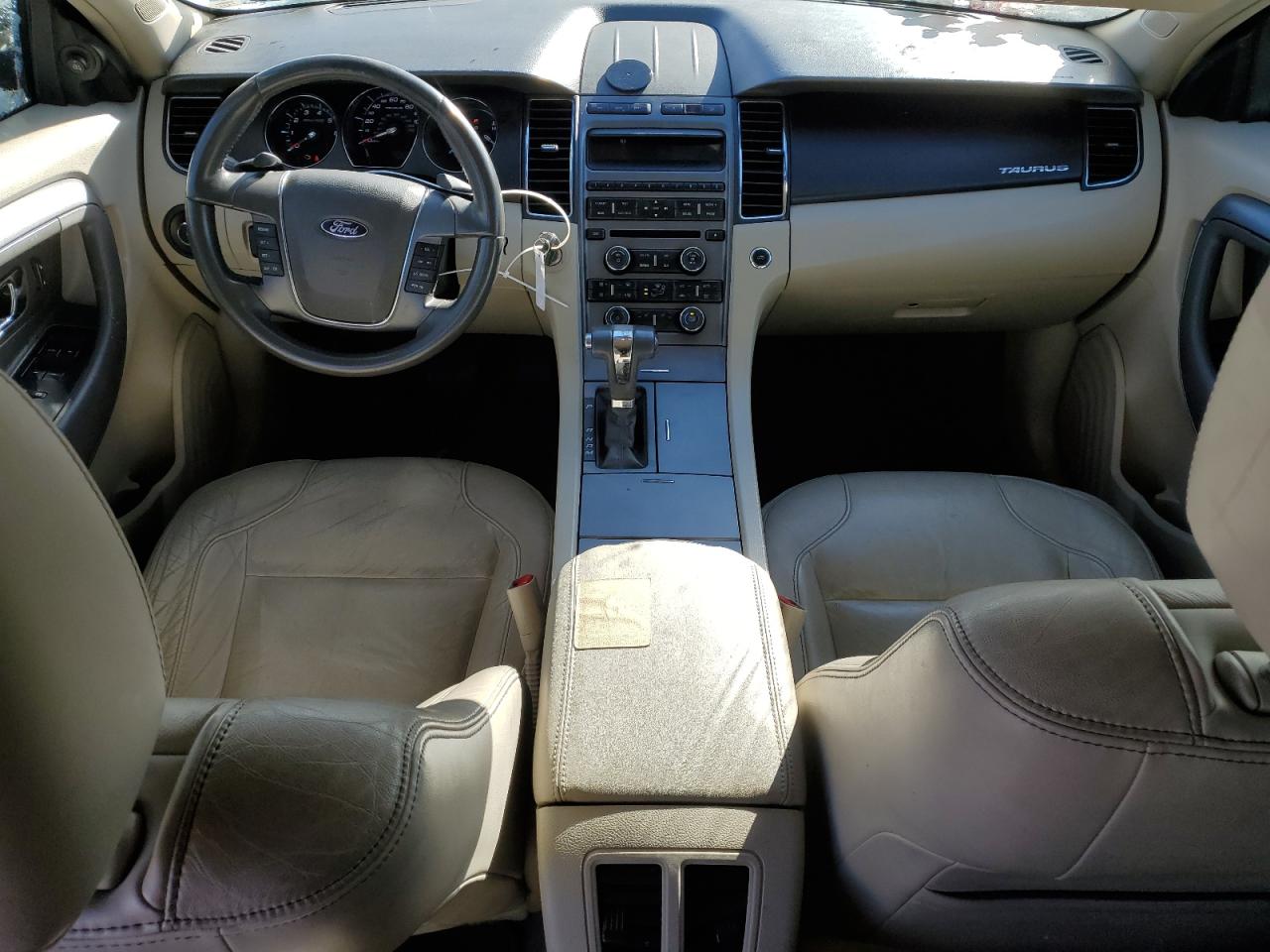 2011 Ford Taurus - Image 8